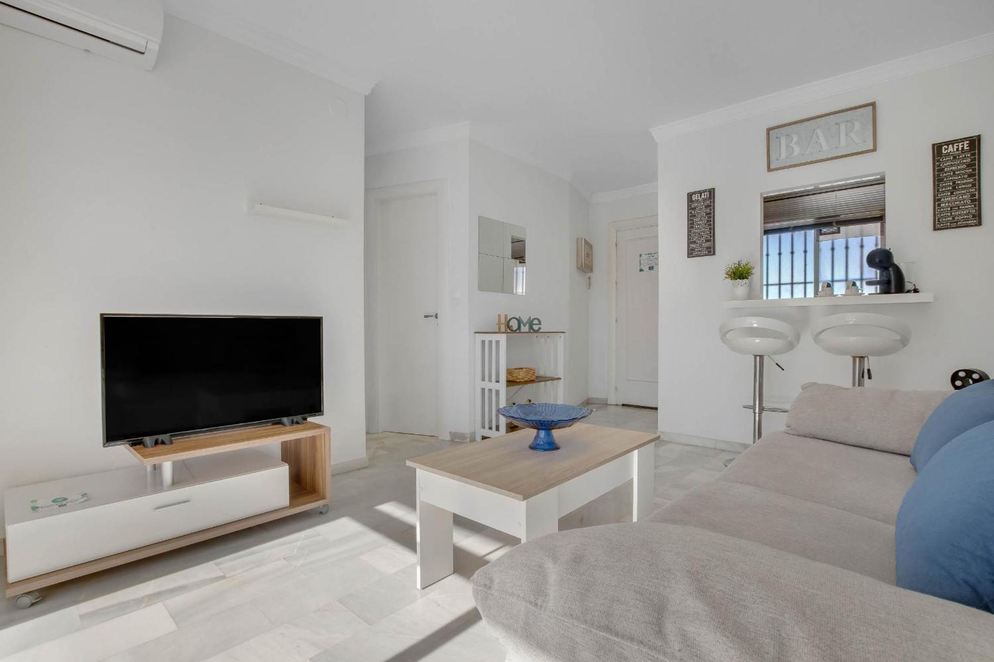 Erisa 68 By Ivi Real Estate Apartment Torremolinos Bagian luar foto